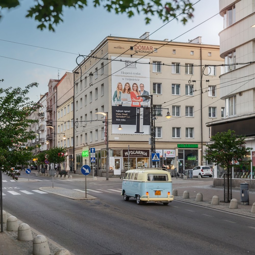 Biuro nieruchomości premium White Wood Nieruchomości Gdynia | Agencja nieruchomości, agent nieruchomości