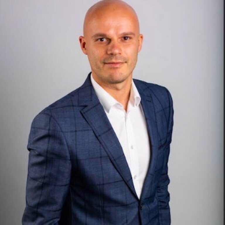 Kamil Paczyński – Agent Nieruchomości