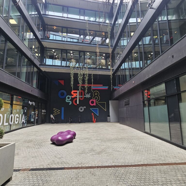 Centrum Nieruchomości s.c. Julita Galant, Monika Strycharek