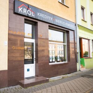 Król Kredyty, Nieruchomości